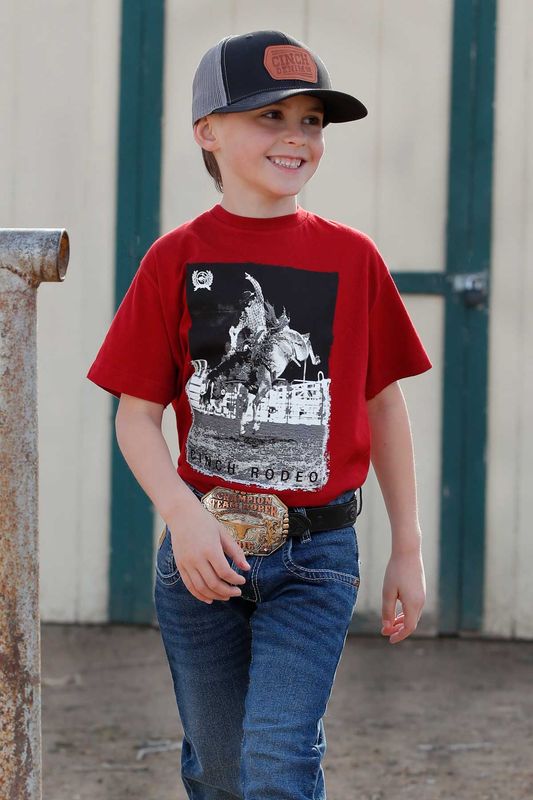 CINCH BOYS' SHORT SLEEVE RODEO GRAPHIC TEE - BURNT RED