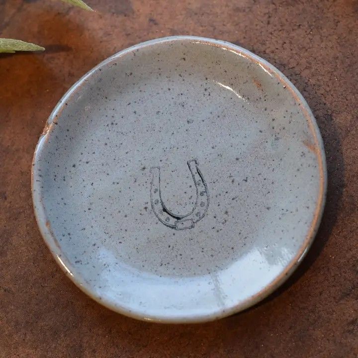 MUD &amp; MAKER MINI PLATE - HORSESHOE