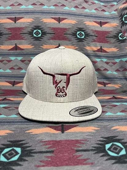 WEST RIVER HAT CO. LOGO SNAPBACK TRUCKER CAP - HEATHER GREY/MAROON
