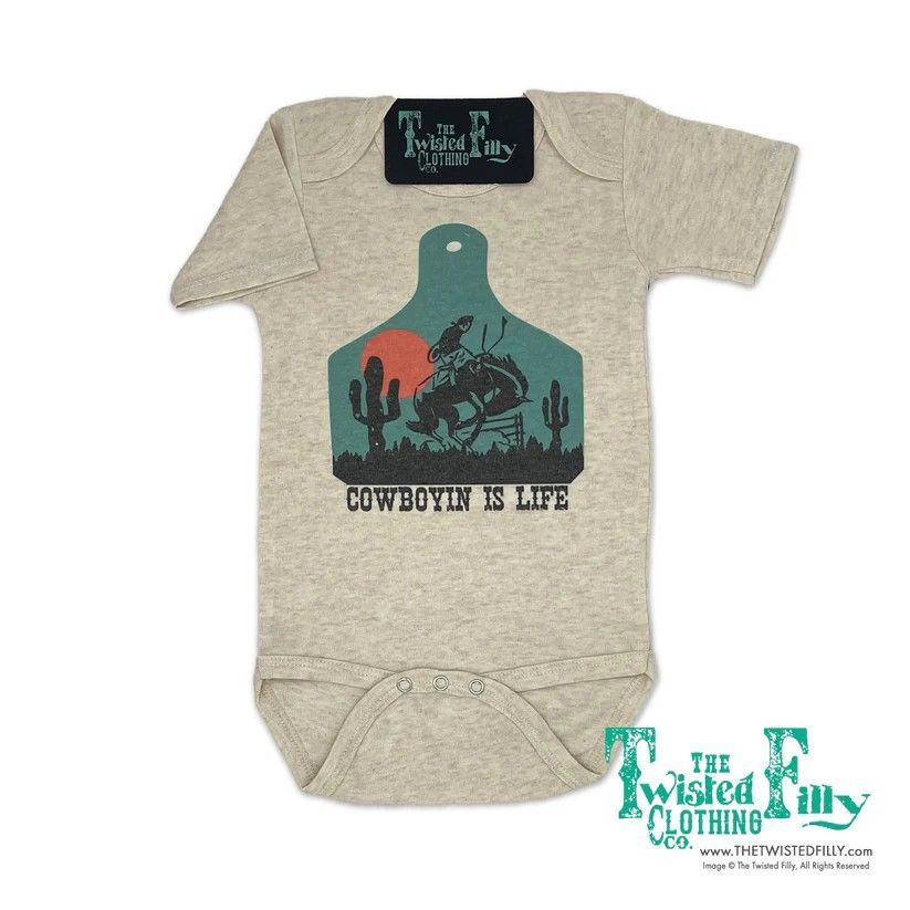THE TWISTED FILLY INFANT BOYS' SHORT SLEEVE COWBOYIN' IS LIFE ONESIE - OATMEAL