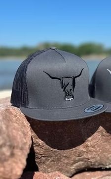 WEST RIVER HAT CO. LOGO SNAPBACK TRUCKER CAP - CHARCOAL/BLACK/BLACK
