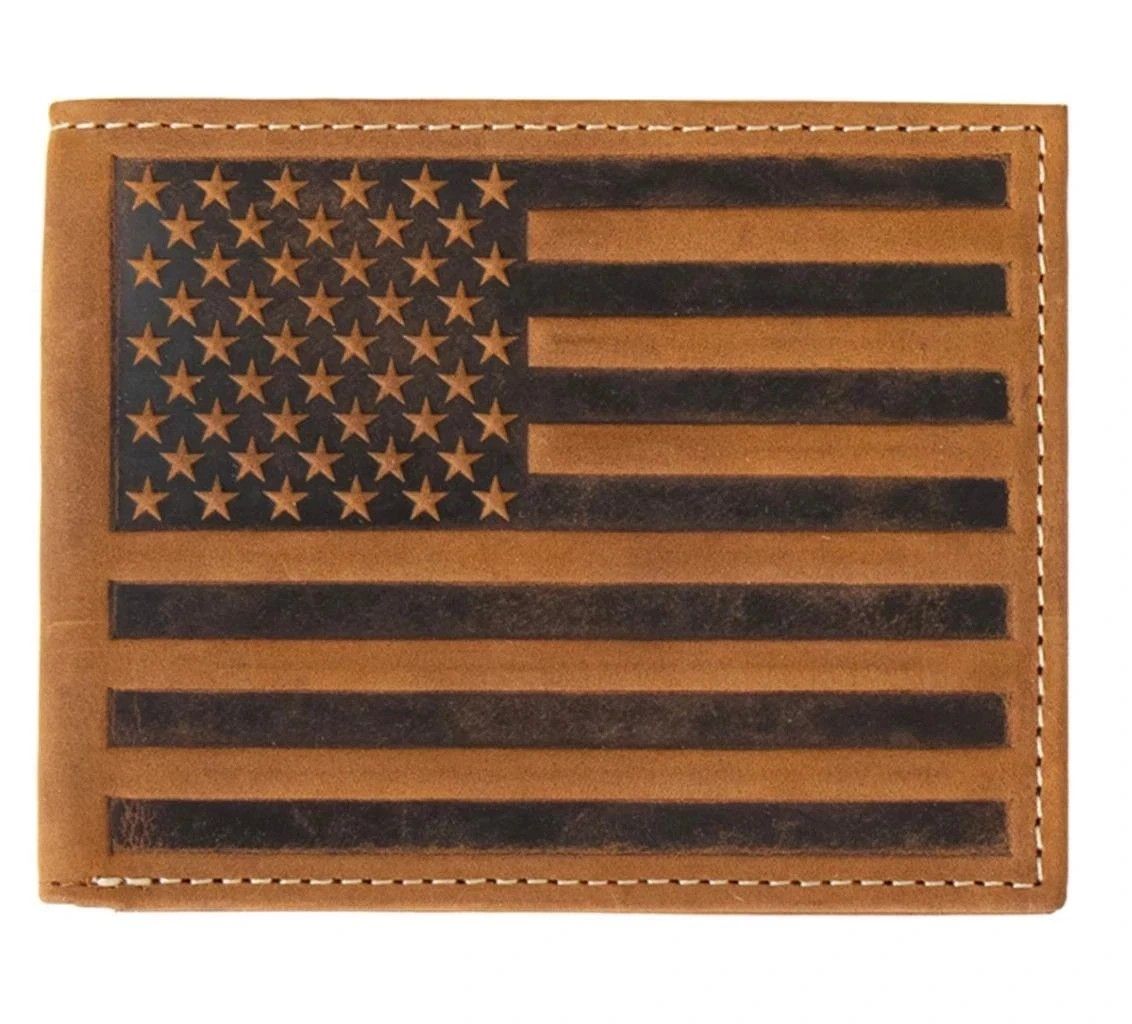 NOCONA MEN'S LEATHER EMBOSSED FLAG BIFOLD WALLET - BROWN