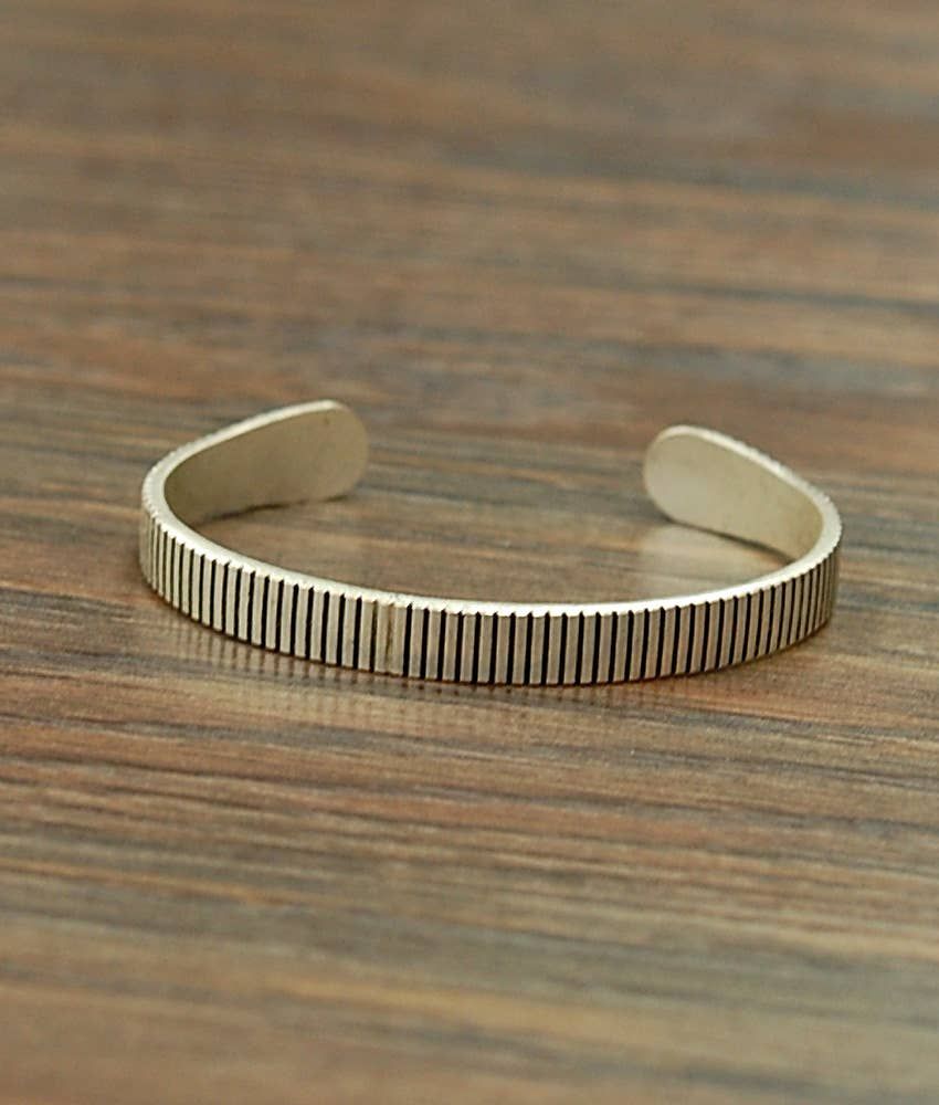 ISAC TRADING INC. WOMEN'S CUFF BRACELET