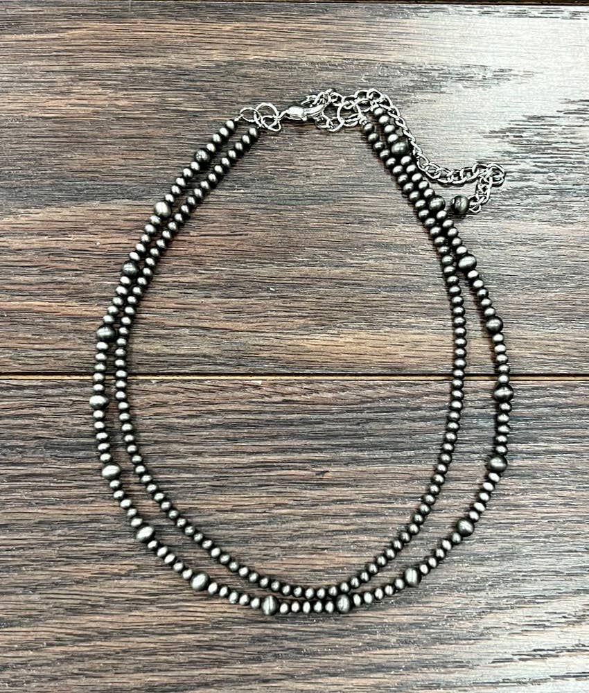 ISAC TRADING INC. WOMEN'S 16" HANDMADE NAVAJO BEAD NECKLACE