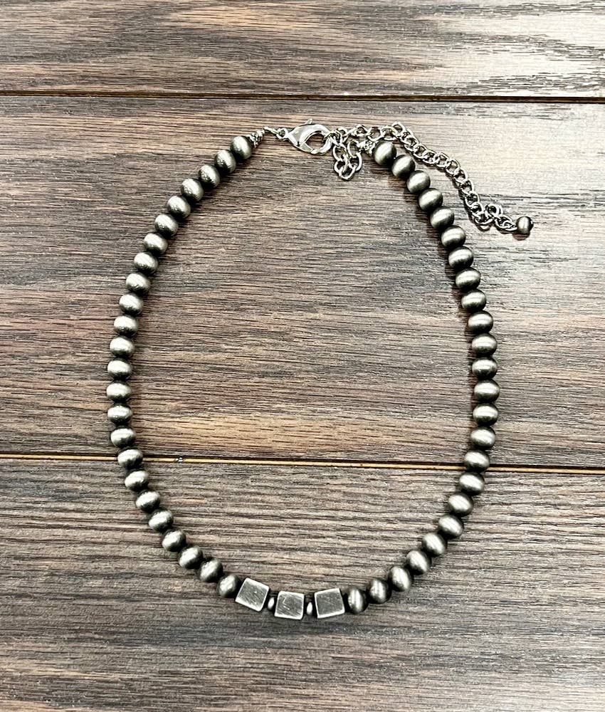 ISAC TRADING INC. WOMEN'S 15" HANDMADE NAVAJO NECKLACE