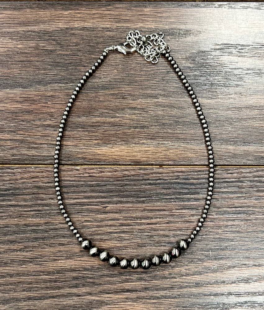 ISAC TRADING INC. WOMEN'S POLISH WESTERN BEAD NECKLACE
