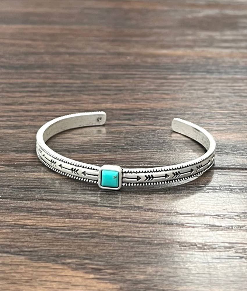 ISAC TRADING INC. WOMEN'S WESTERN TURQUOISE CUFF BRACELET