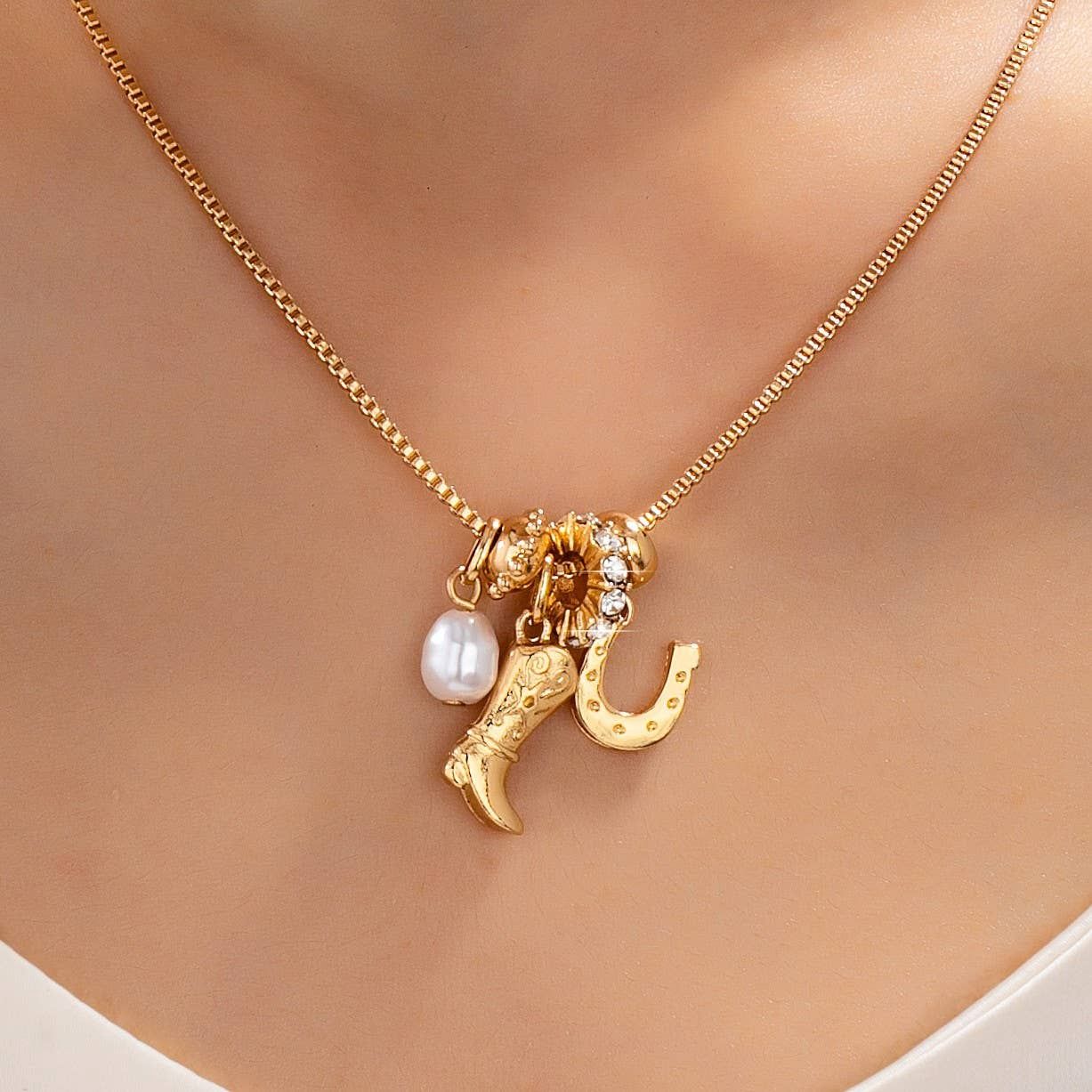 JOSSLYN BY WALL TO WALL  WESTERN BOOT HORSESHOE PEARL CHARM NECKLACE, COLOR: GOLD