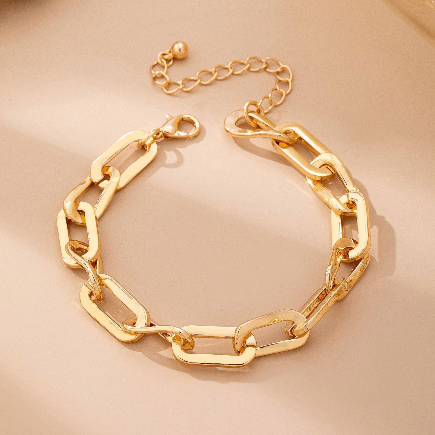 JOSSLYN BY WALL TO WALL  BOLD CHUNKY GOLD LINK BRACELET, COLOR: Gold