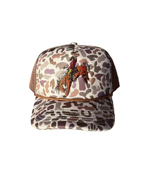 THE TWISTED FILLY KIDS' BUCKING COWBOY FOAM TRUCKER SNAPBACK CAP - CAMO