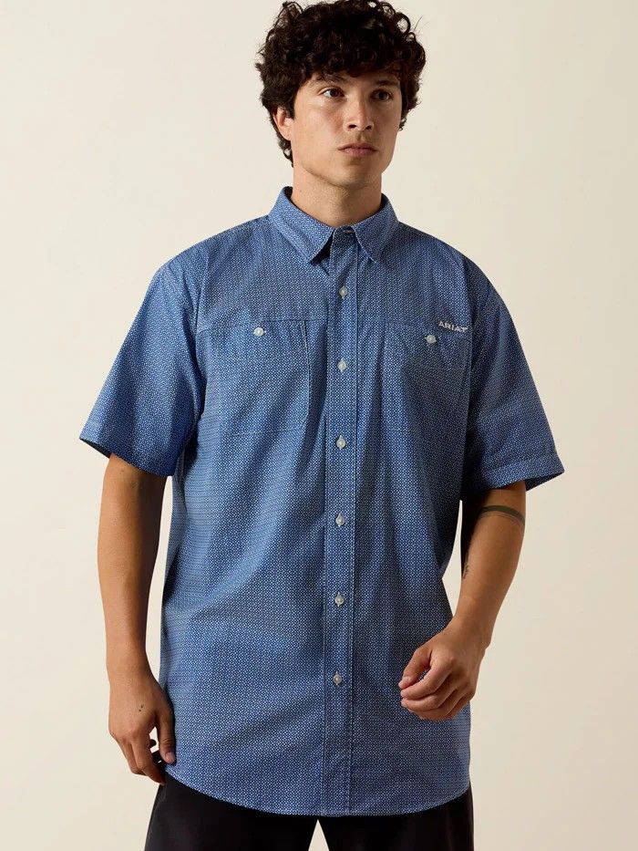 ARIAT MEN'S SHORT SLEEVE PRINTED 360 AIRFLOW CLASSIC FIT BUTTON SHIRT - BLUE QUARTZ