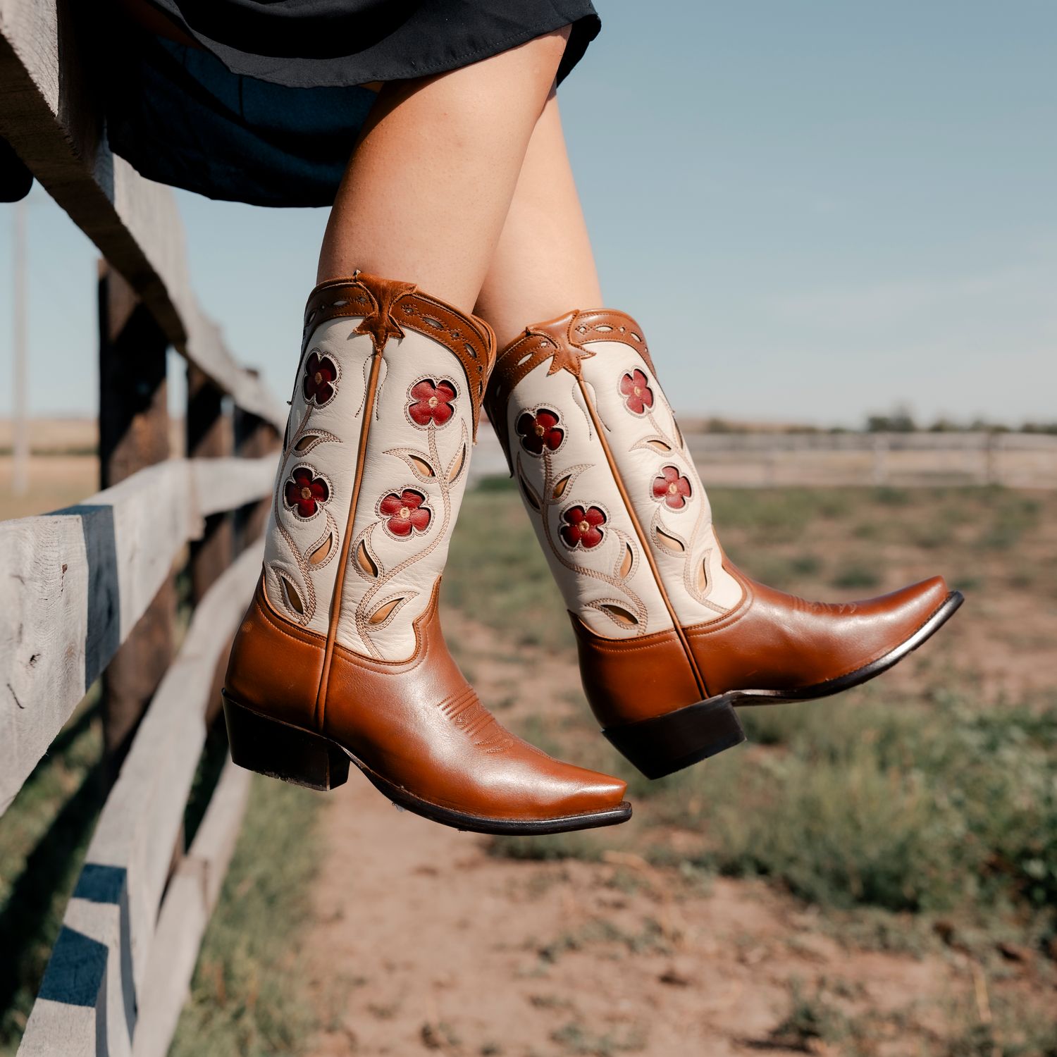HYER WOMEN'S HOPE 11" SQUARE FASHION TOE BOOT - TAN RANCH HAND COWHIDE