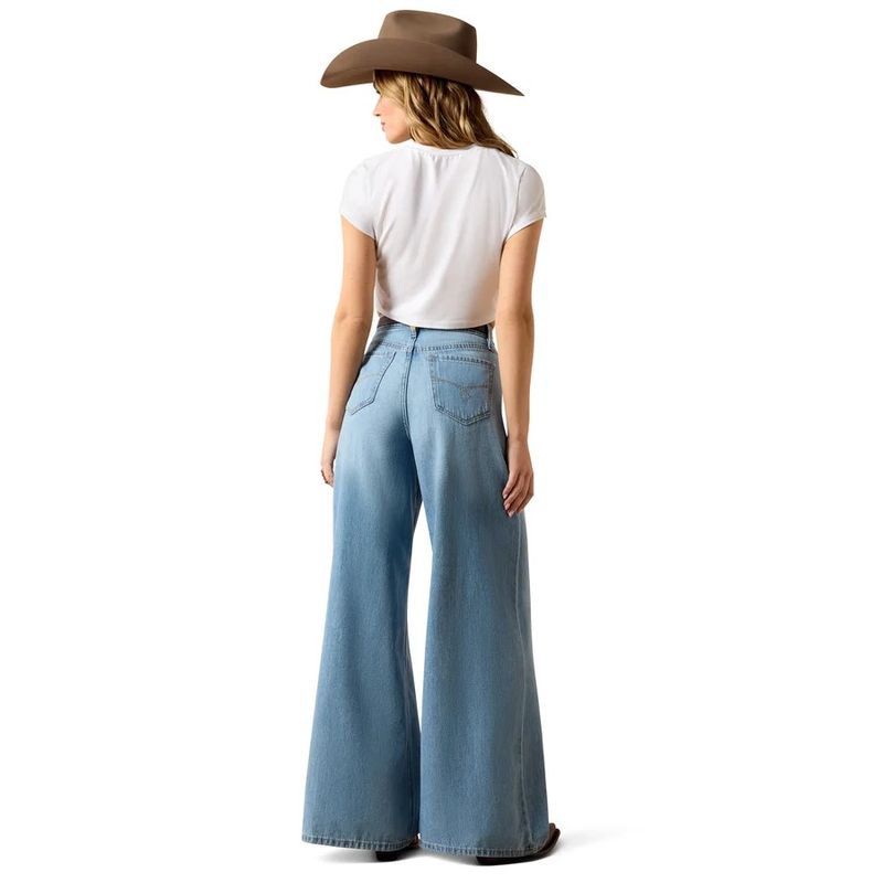 ARIAT WOMEN'S ULTRA HIGH RISE CALAMITY COMFORT WIDE JEAN