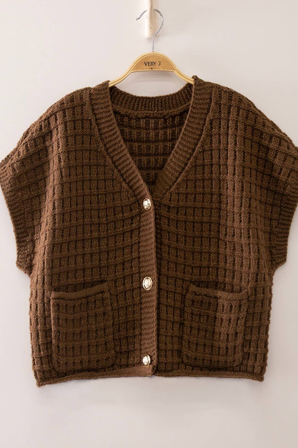 VERY J WOMEN'S WAFFLE TEXTURE CROP CARDIGAN - CHOCOLATE, COLOR: CHOCOLATE, SIZE: SMALL