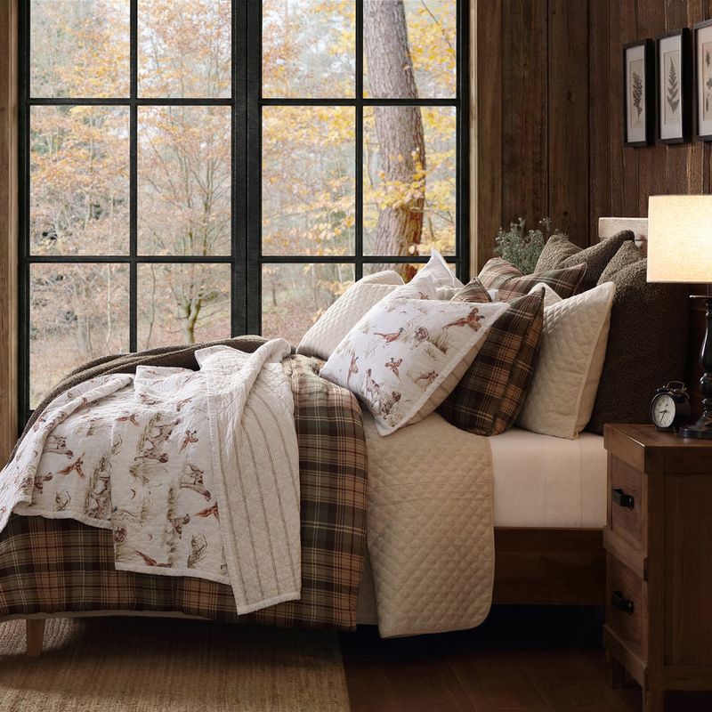 PASEO ROAD HUNT LIFE REVERSIBLE QUILT SET - FULL/QUEEN