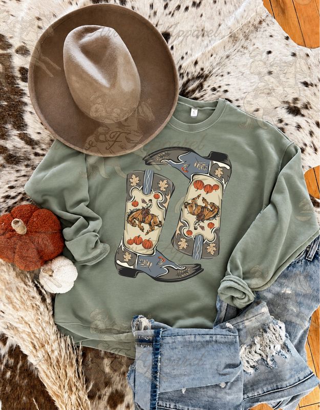 WOMEN'S BRONC PUMPKIN BOOTS GRAPHIC CREWNECK SWEATSHIRTS - SAGE