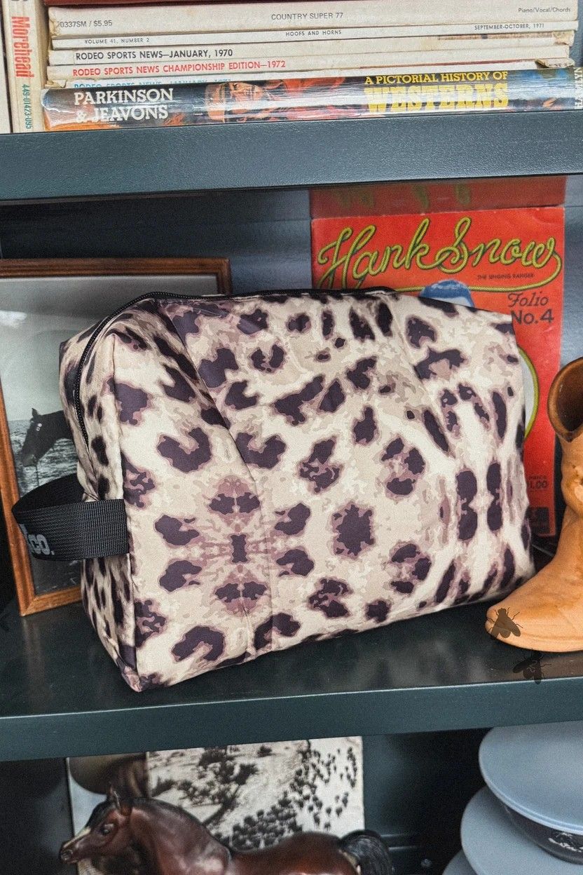 2FLY CO. THAT TRAVELER BAG, DESIGN: LEOPARD