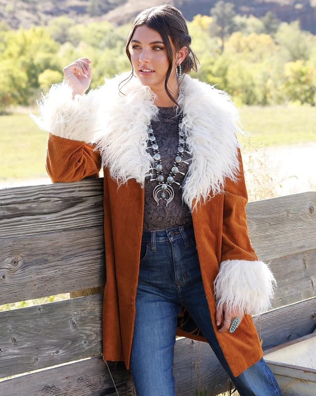 CRUEL WOMEN'S CORDUROY COAT - BROWN