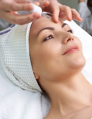 20 units of Botulinum Toxin (Wrinkle Relaxing Treatment) for NEW CLIENTS ... (Reg $240.00)