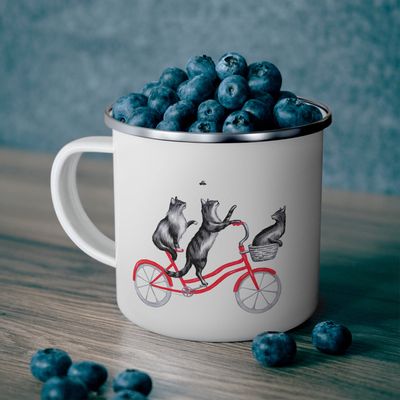 Tasse en émail chats à vélo