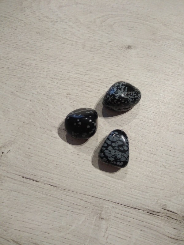 PIERRE ROULEE OBSIDIENNE NEIGE