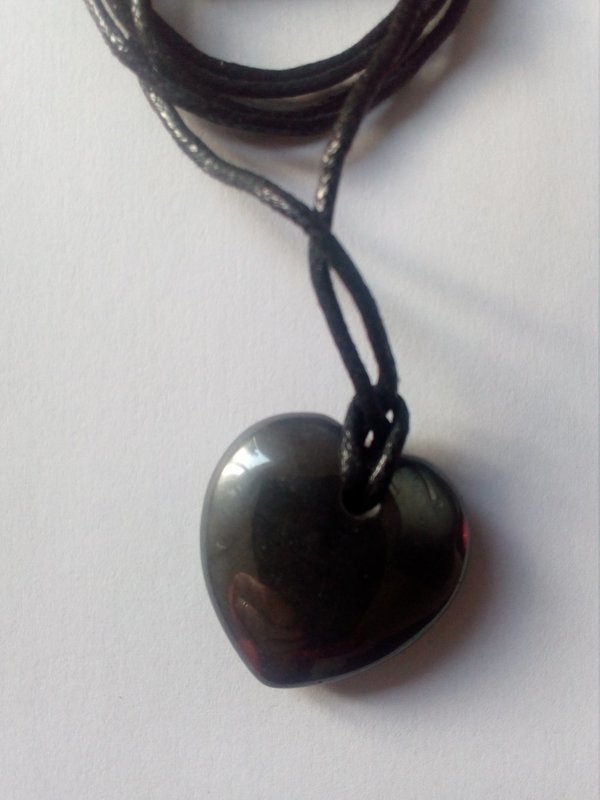 COLLIER COEUR HEMATITE