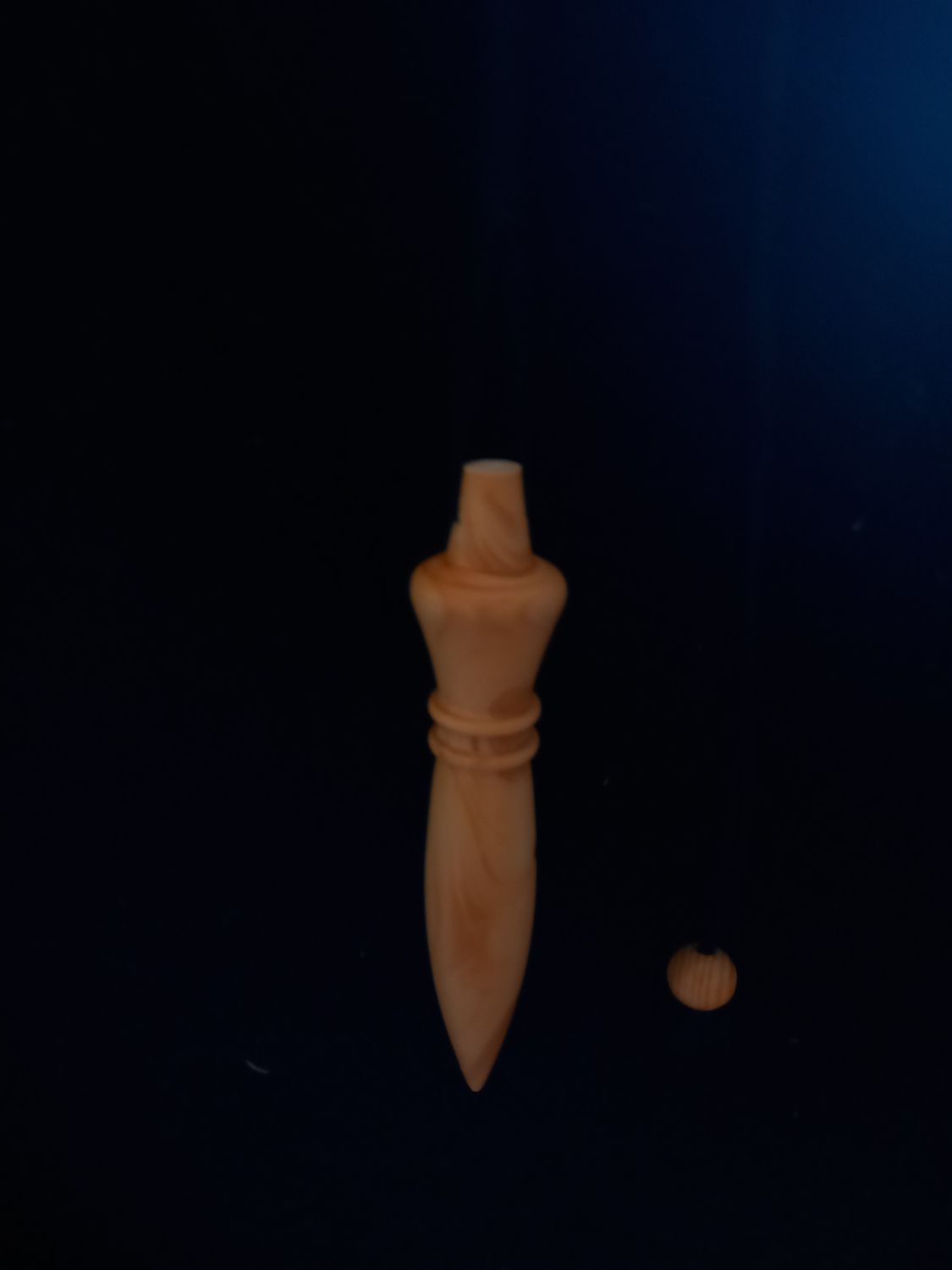 PENDULE EGYPTIEN EN  BUIS CLAIR