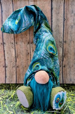 Peacock Gnome