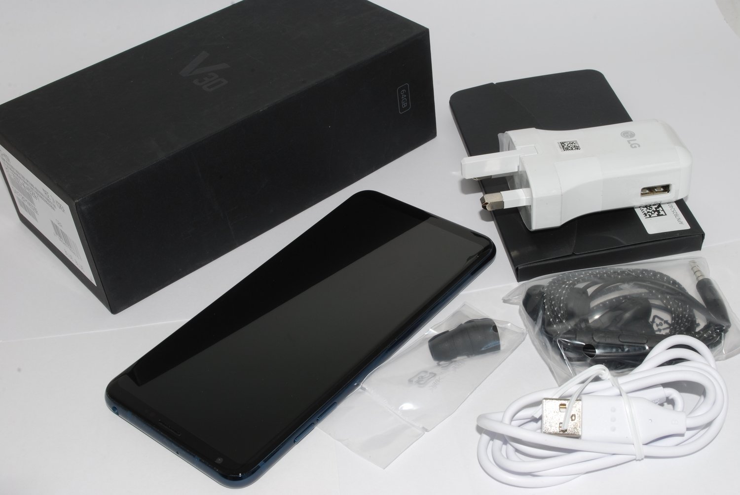 LG V30 H930 64GB BLUE ANDROID FACTORY UNLOCKED 4G LTE SIMFREE UK STOCK