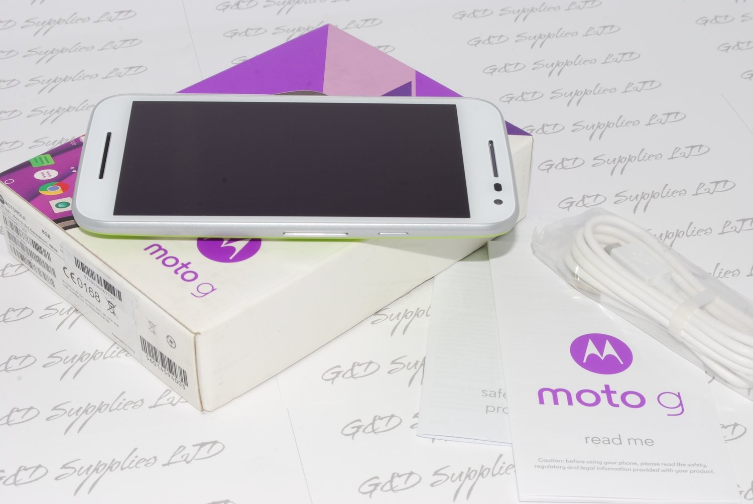 New Motorola Moto G 3rd Gen XT1541 8GB White Lime Green 4G-LTE Smartphone