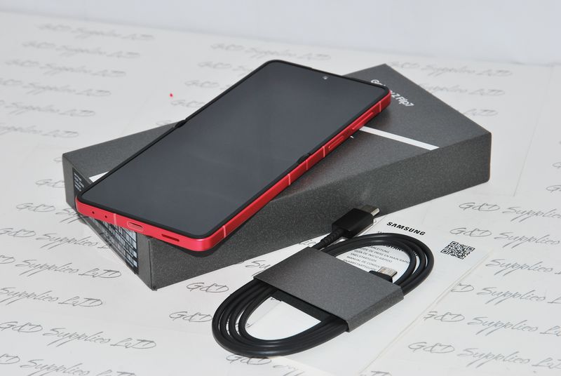 Samsung Galaxy Z Flip7 5G Mobile Phone 256GB UNLOCKED Coral red New condition UK Version