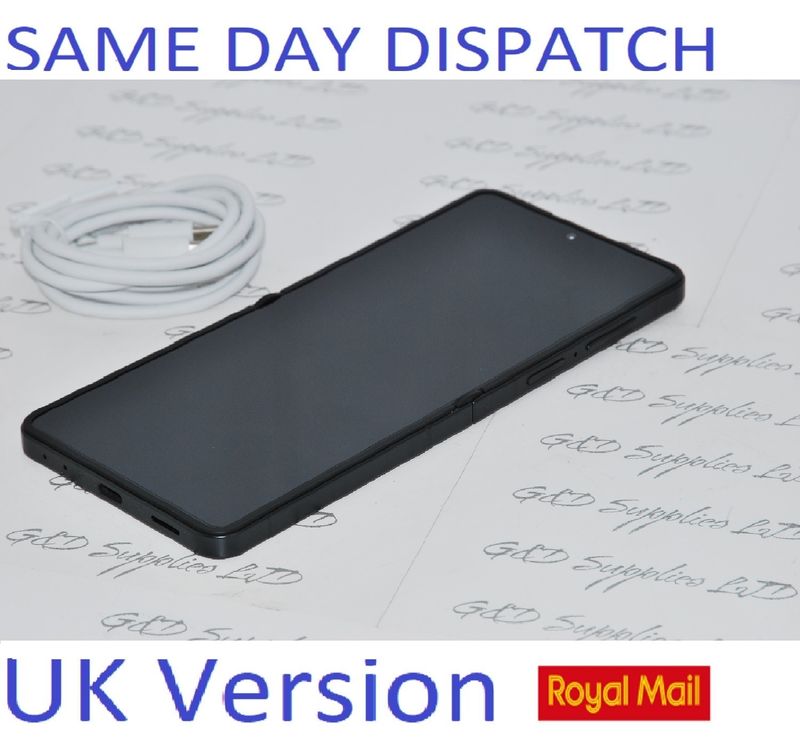 Samsung Galaxy Z Flip7 5G Mobile Phone 512GB UNLOCKED black New condition UK Version