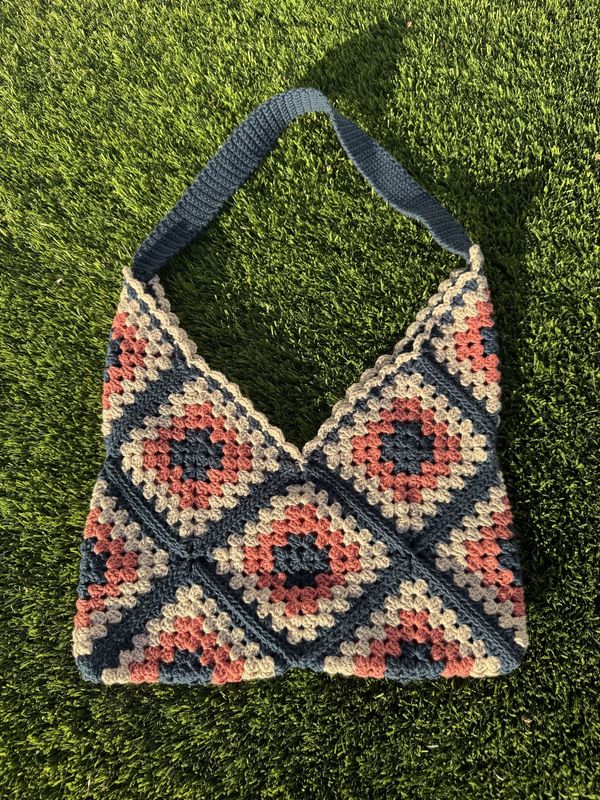 Beginner Granny Squares - Make your first bag!