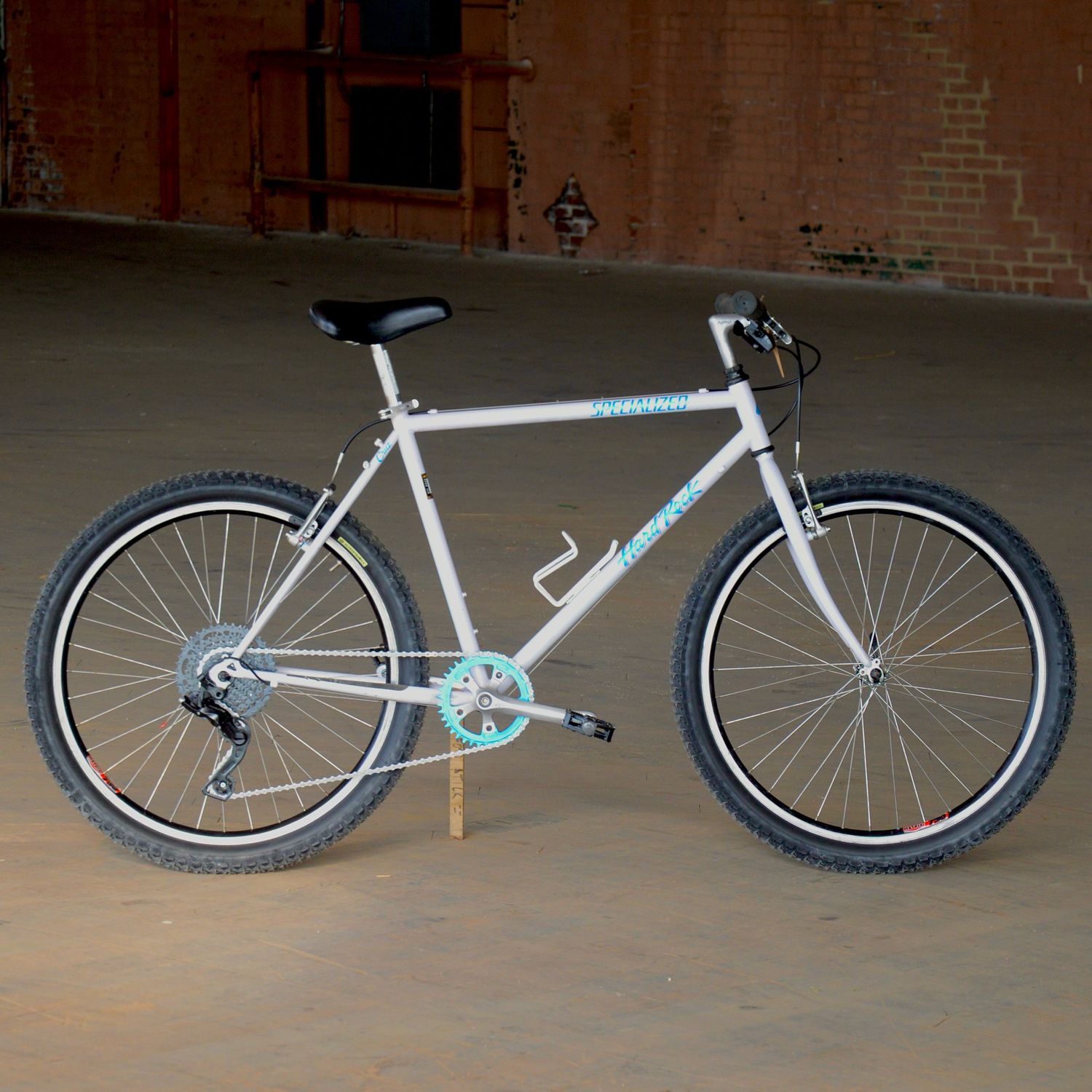 Specialized Hardrock Pearl/blue(19.5in)