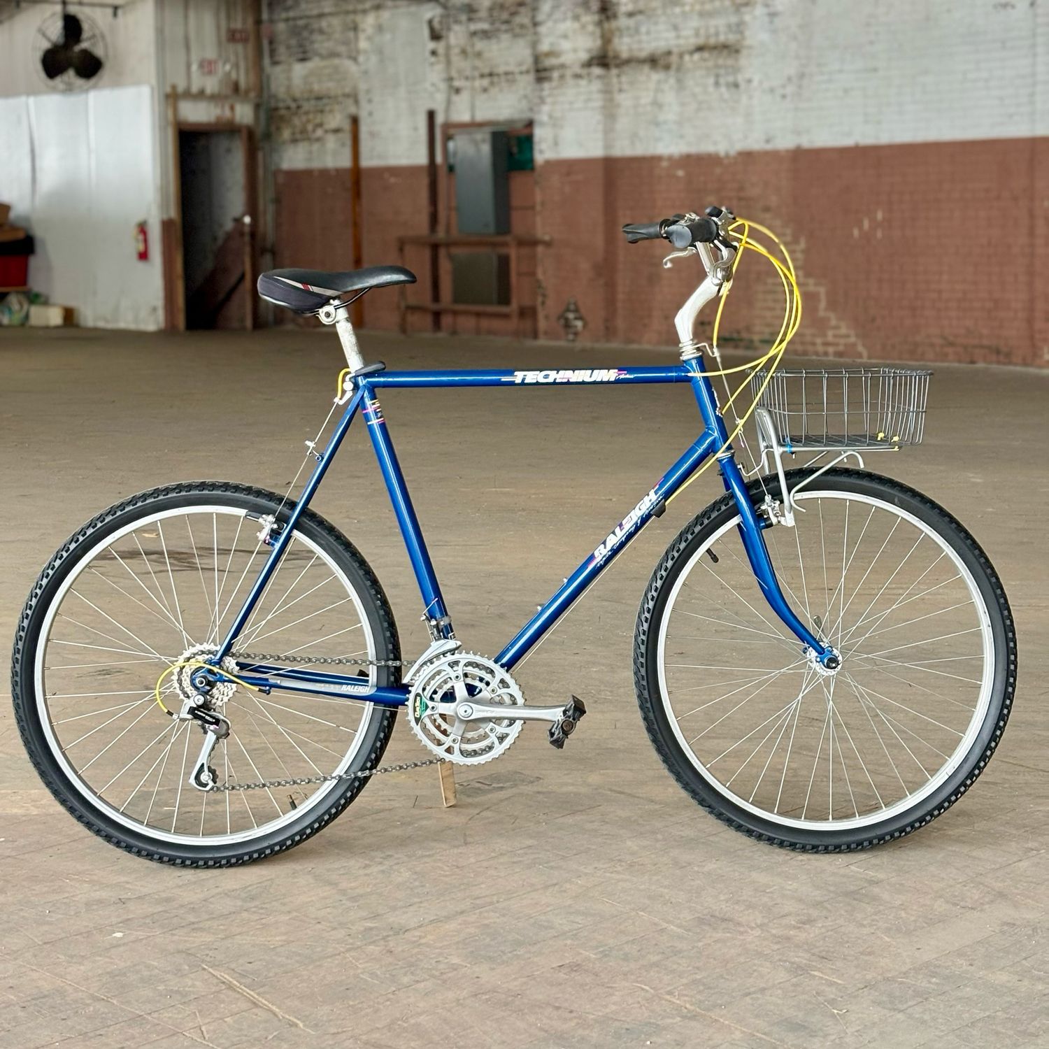 Raliegh Technium MTB basket bike