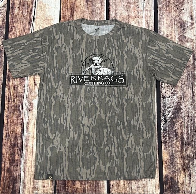 Mossy Oak washed out vintage Camo tee duck fetcher logo