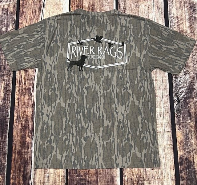 Mossy Oak washed out vintage Camo tee silhoutte logo