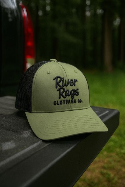 River Rags low pro Trucker 115 Loden on Black River Rags low pro Trucker 115 Loden on Black