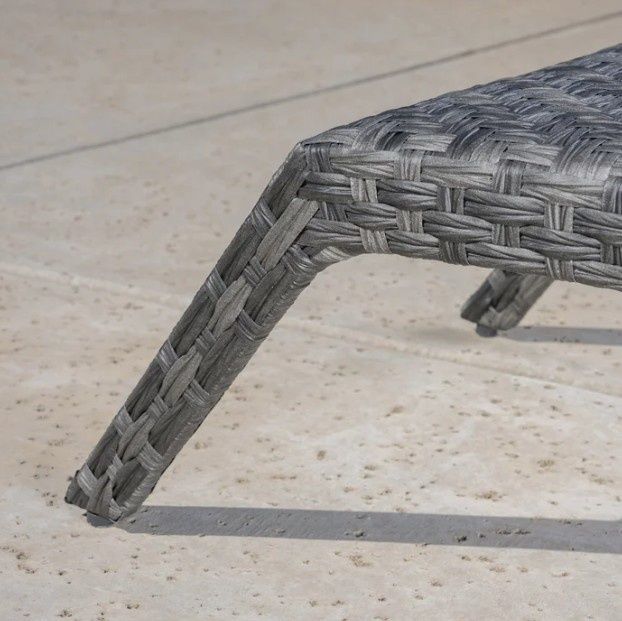 SUNVILLA WOVEN CHAISE