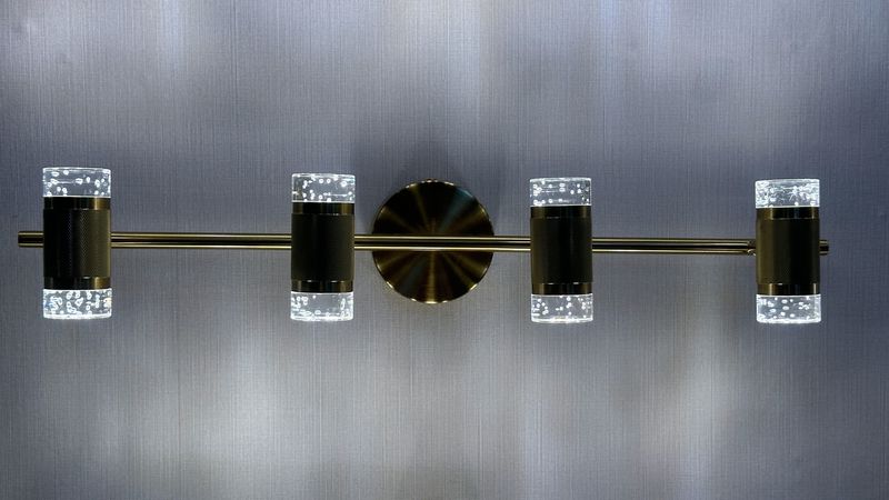Aurum Beam Vanity Light – Brushed Brass &amp; Crystal Cylinder Series