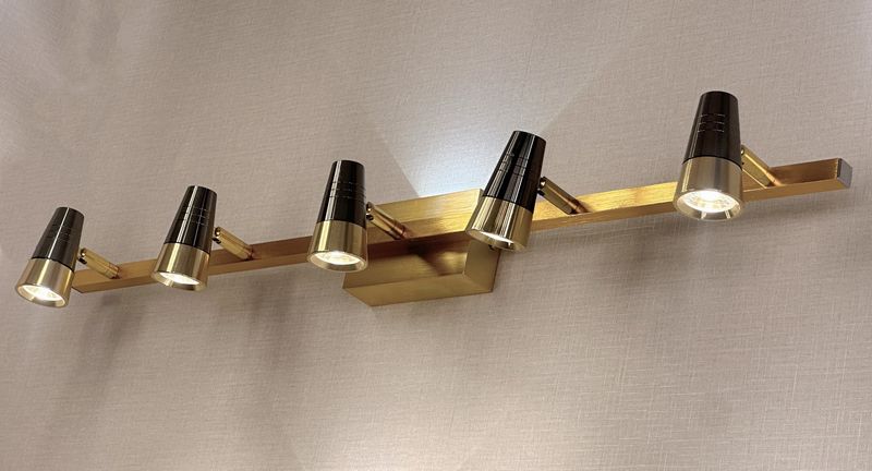 Aurora Beam Vanity Light – Brushed Gold Series