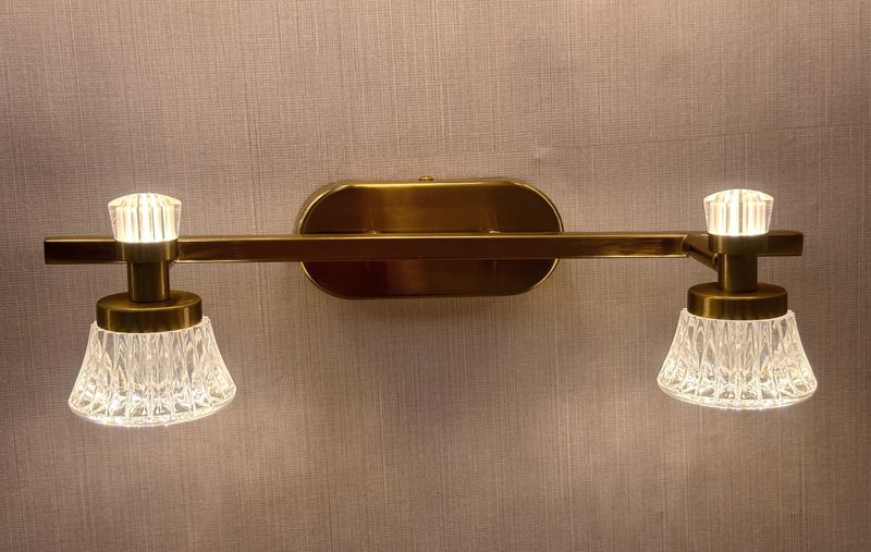Château Bloom Vanity LightMirror Gold &amp; Fluted Crystal Series