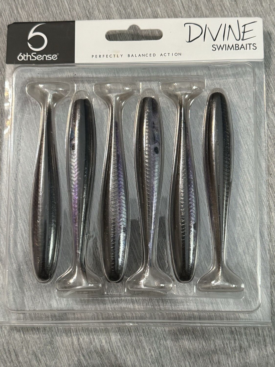 6th Sense Divine Swim Bait - 4.4" Live Shad