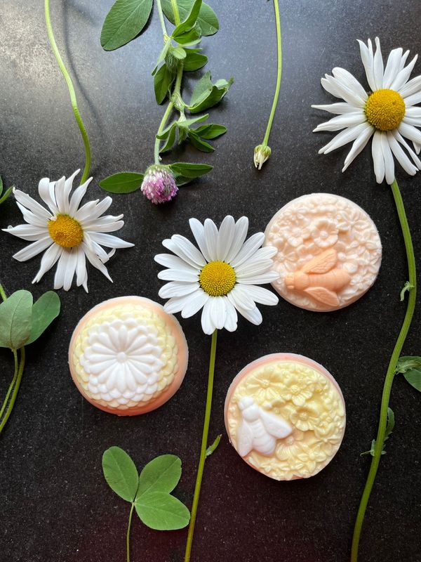 Play with color and scent at our Summer Melt & Pour Creative Retreat on Saturday, August 2!