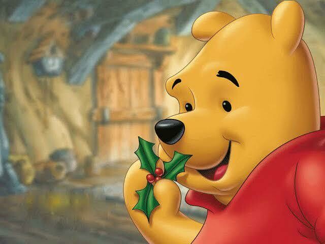 Mistletoe Bear - Full Drill Diamond Painting - Specially ordered for you. Delivery is approximately 4 - 6 weeks.