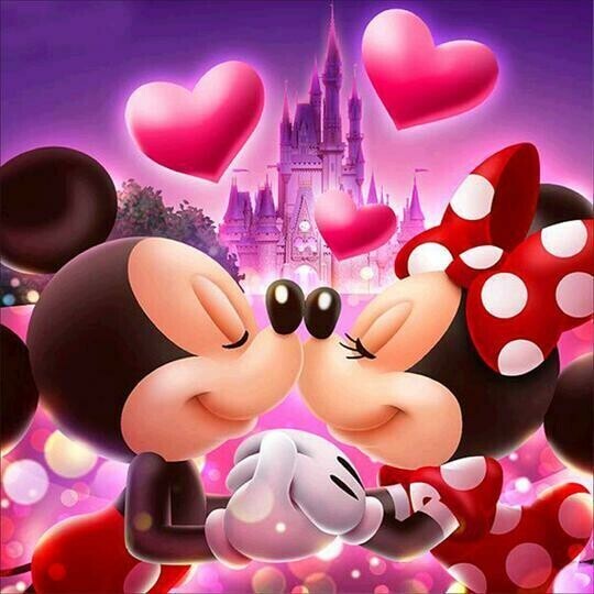 Mickey And Minnie In Love - Full Drill Diamond Painting - Specially ordered for you. Delivery is approximately 4 - 6 weeks.