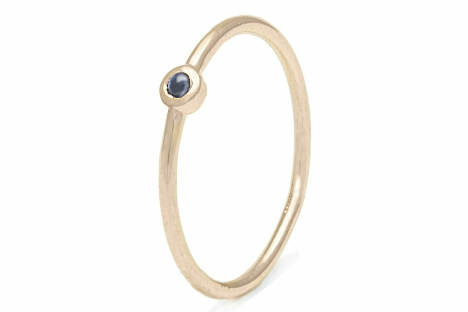 Anello sottile in oro rosa 9 kt con zaffiro naturale