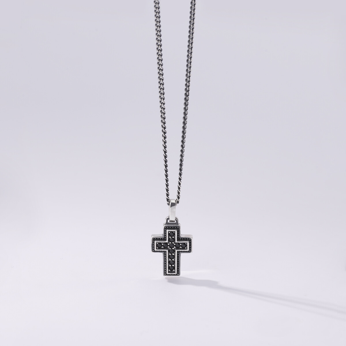 COLLANA CROCE CON PIETRE NERE