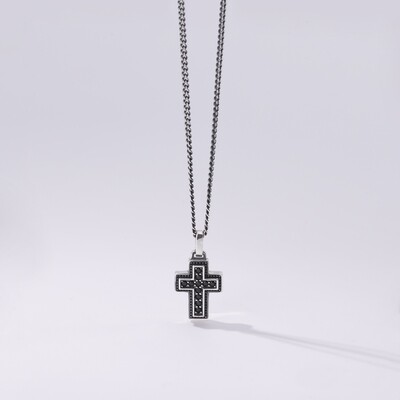 COLLANA CROCE CON PIETRE NERE