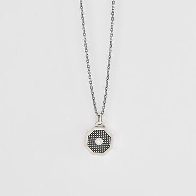 COLLANA CON CIONDOLO OTTAGONALE BORCHIATO COLLANA CON CIONDOLO OTTAGONALE BORCHIATO